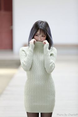 内田真由与矮子在线